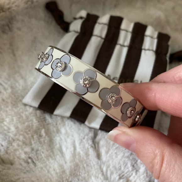 Henri Bendel Petal and crystal bangle bracelet - Picture 1 of 7